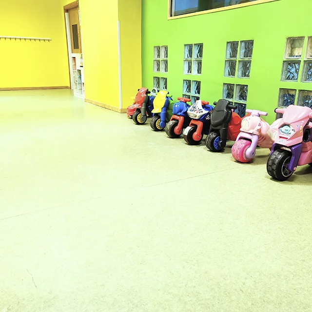 Arco Iris - Centro Infantil. Baños y pasillos