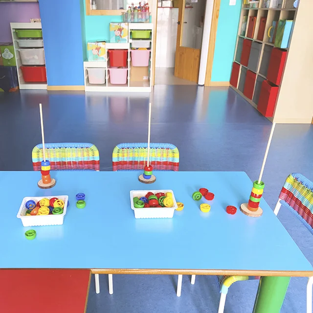Arco Iris - Centro Infantil. Baños y pasillos