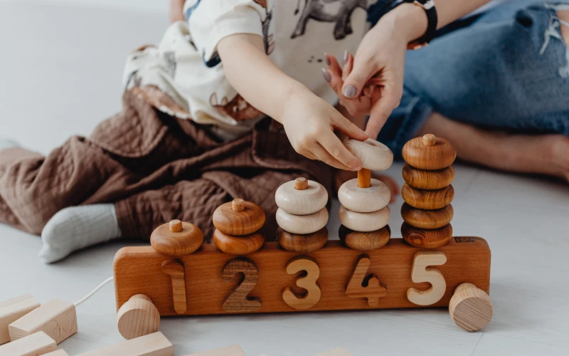 Juguetes de madera y regalos de Navidad ideales para niños de 0 a 3 años